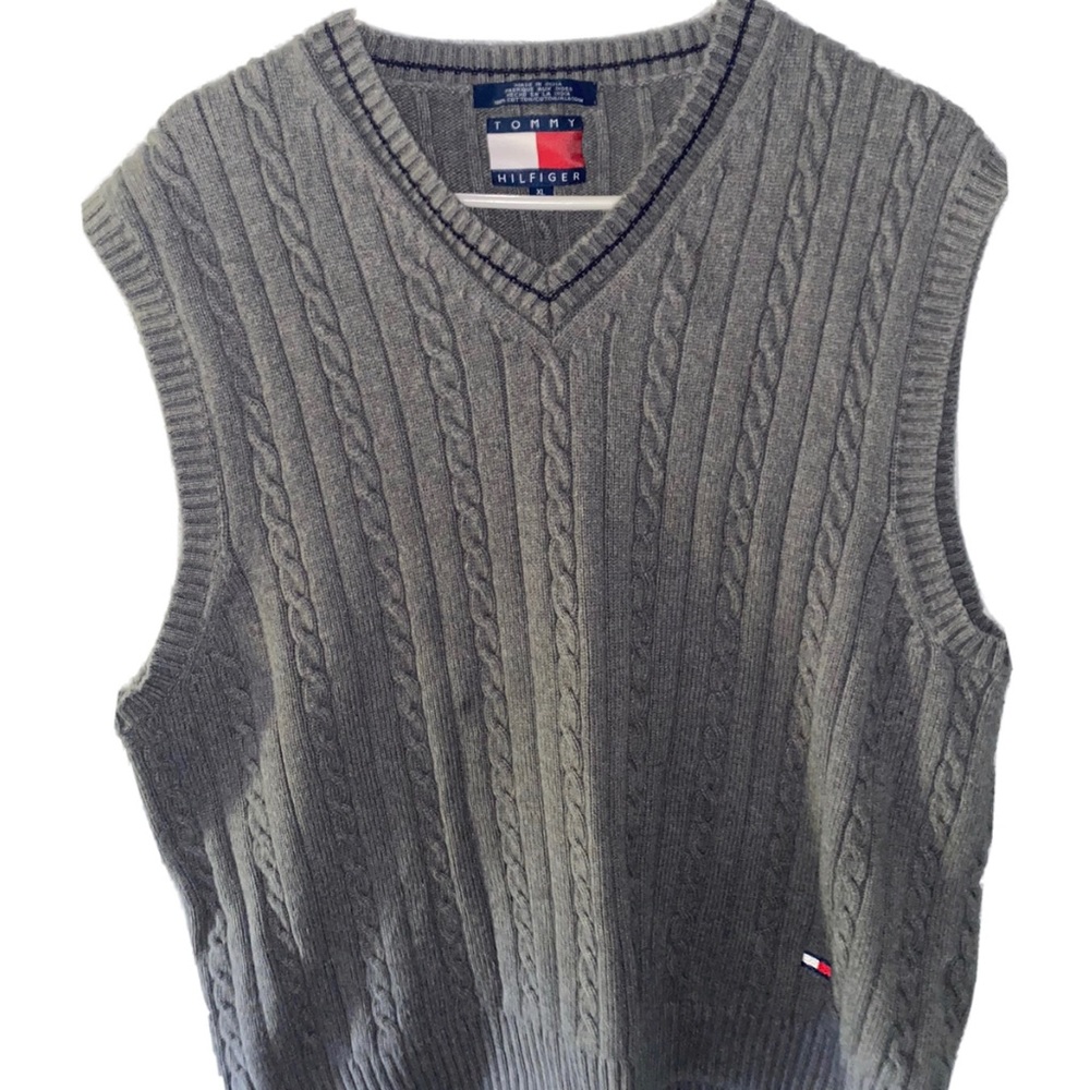 Tommy Hilfiger Cable Knit Sweater Vest